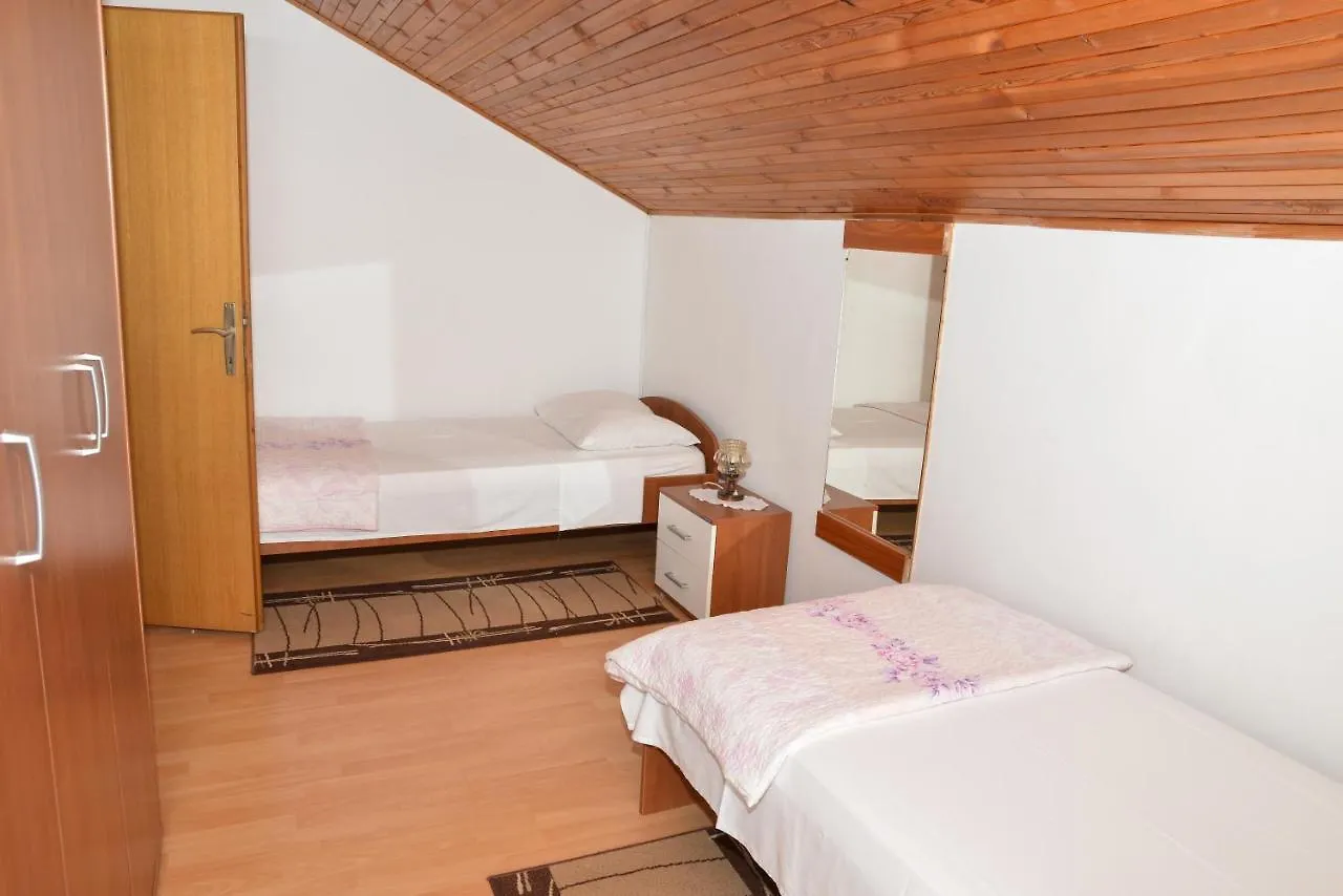 Apartments Sestan Задар